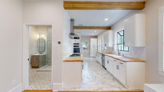 Building Photo - 1108 Landon Ave