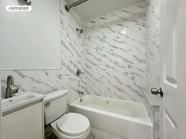 Building Photo - 200 W 119th St