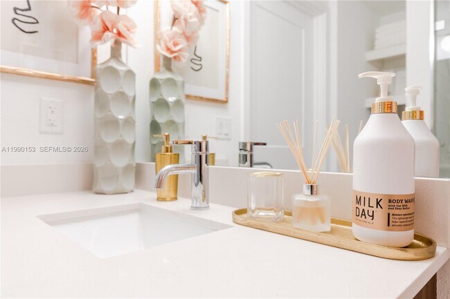 Building Photo - 1005 Spring Garden Rd