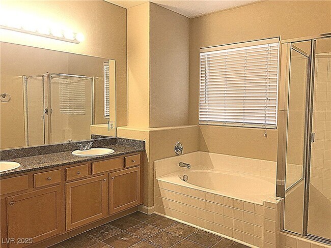 Building Photo - 183 Rolling Fields Ct