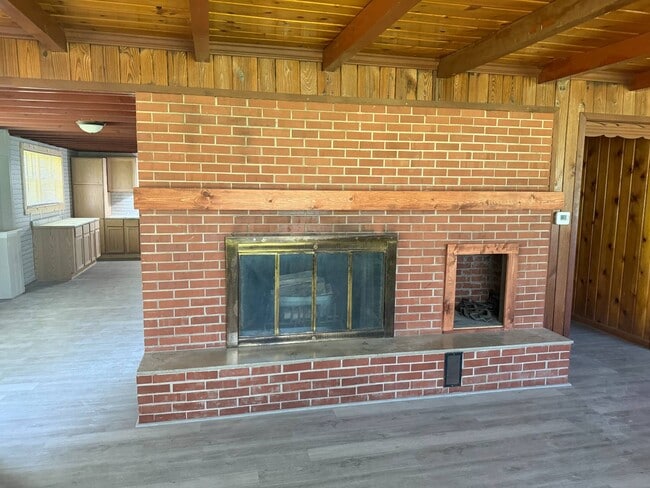 Building Photo - 103 Hollyhock Ln
