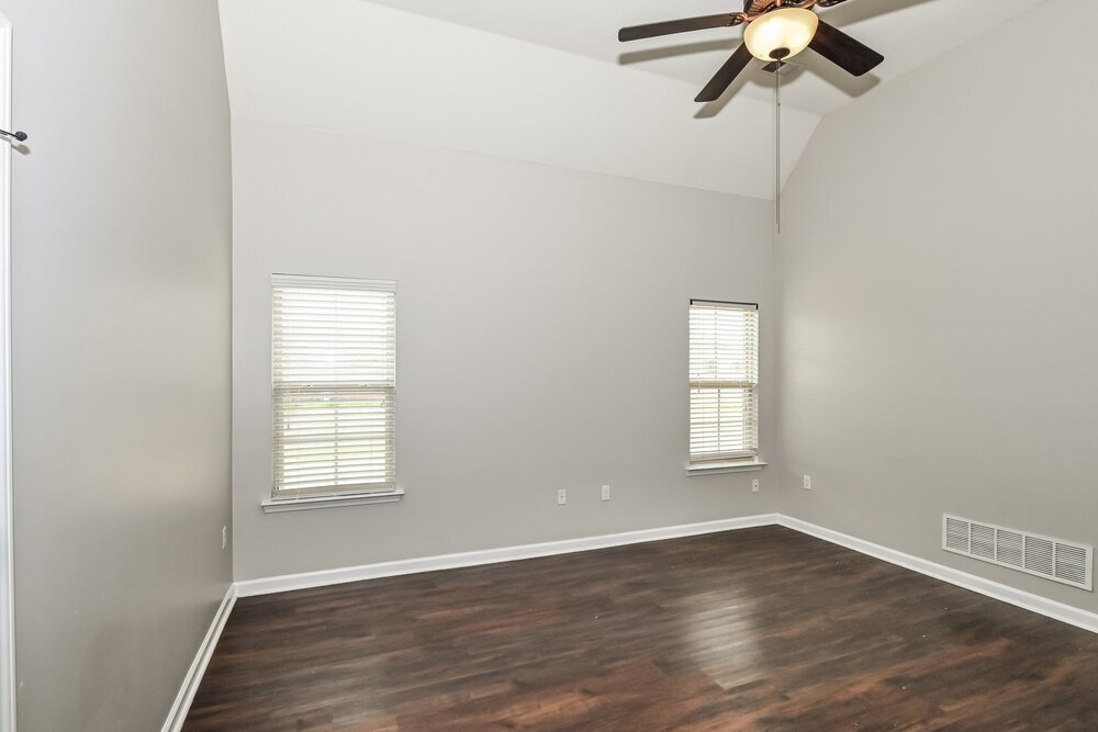 Building Photo - 2867 S Cherry Dr