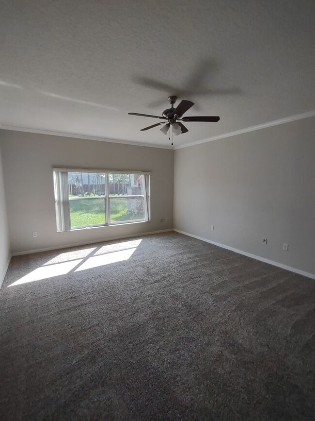 Building Photo - Quail Hollow Upgraded Single Family 4 bedr...
