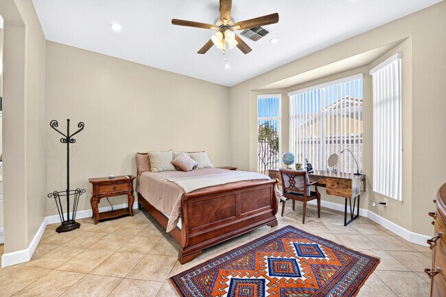 Building Photo - 78804 Platinum Dr