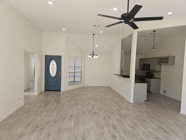 Building Photo - 4426 Waterfall Way