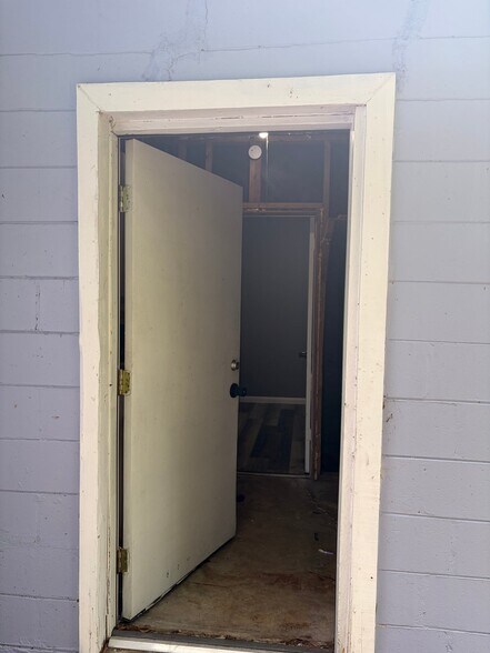 Building Photo - 3126 Martha St