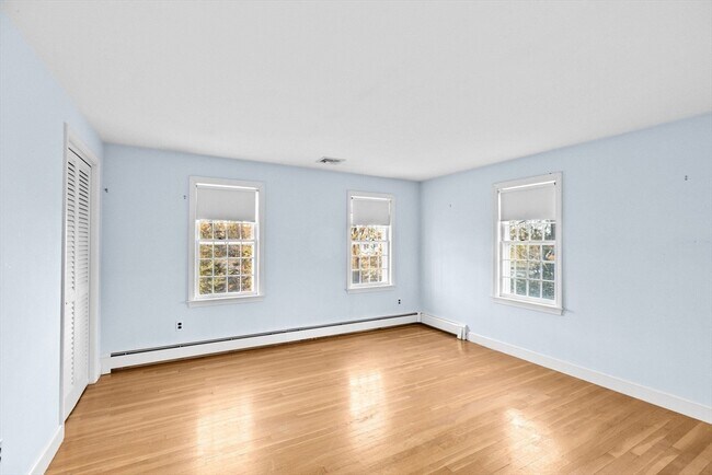 Building Photo - 17 Haystack Ln