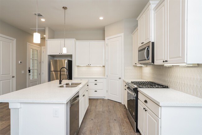 Building Photo - 5117 Royal Heath Dr