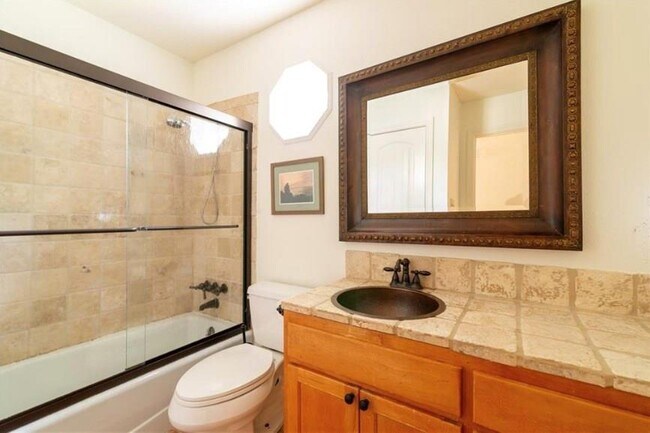 Building Photo - 10506 D-K Ranch Rd