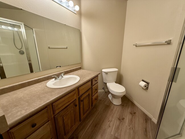 Building Photo - 1820 Fox Bay Dr