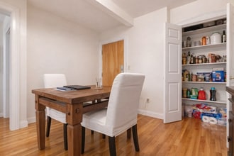 Building Photo - 25 Glenville Ave