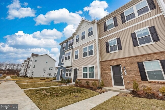 Building Photo - 51 Short Br Dr