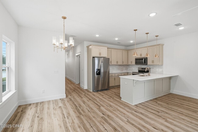 Building Photo - 924 Grace Ave