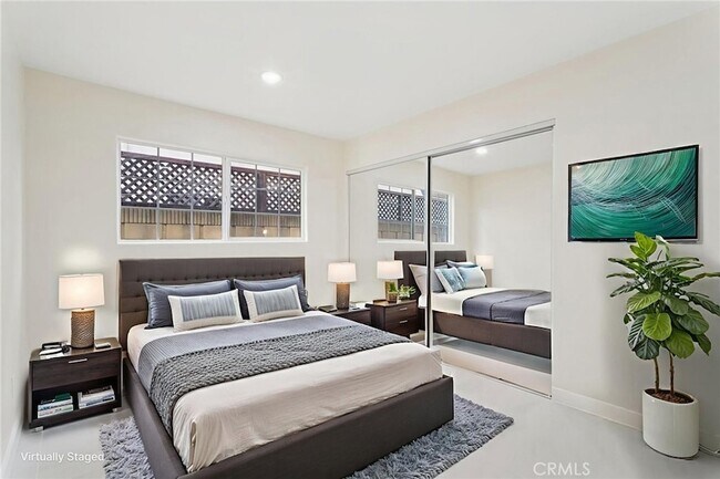 Building Photo - 10121 Eagle Ave