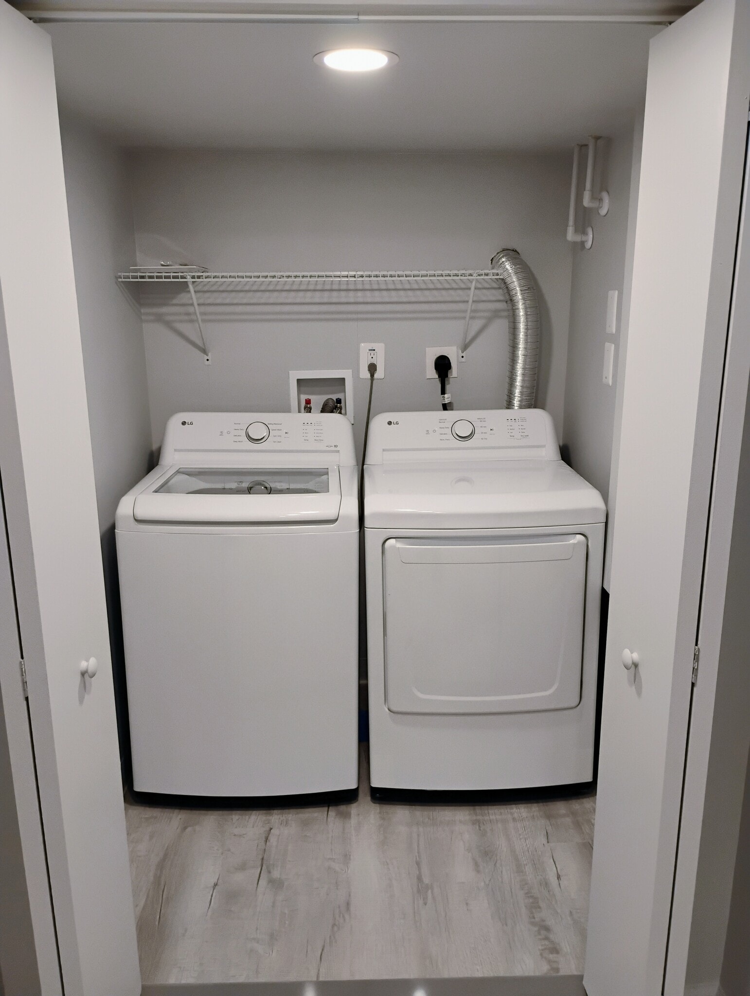 Building Photo - 3609 W Forest Park Ave