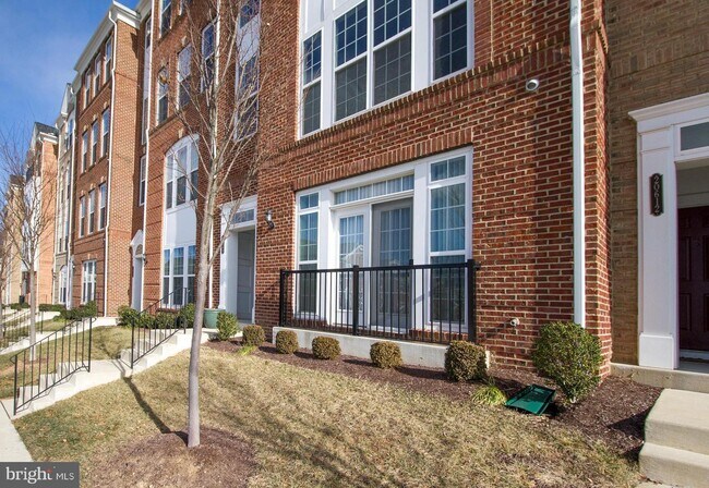 Primary Photo - 20610 Maitland Terrace