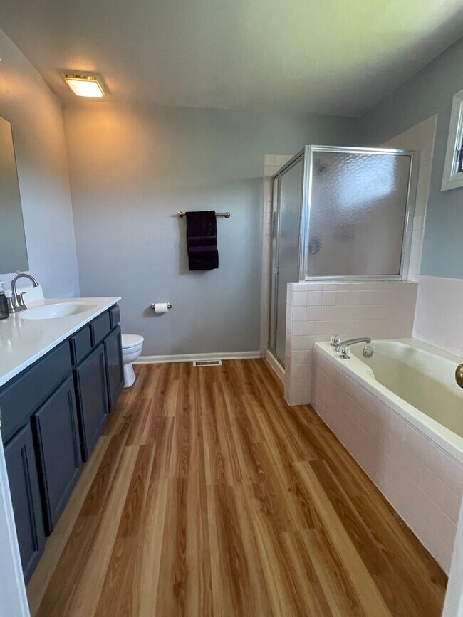 Building Photo - 1752 Alan Deatherage Dr