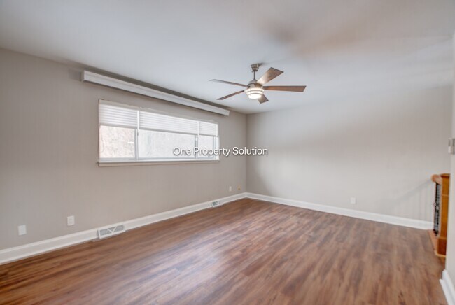 Building Photo - 576 S New Jersey St