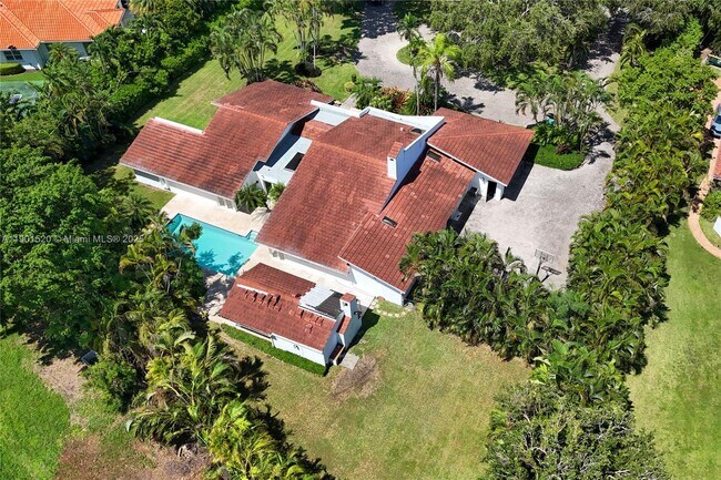 Building Photo - 8303 Old Cutler Rd