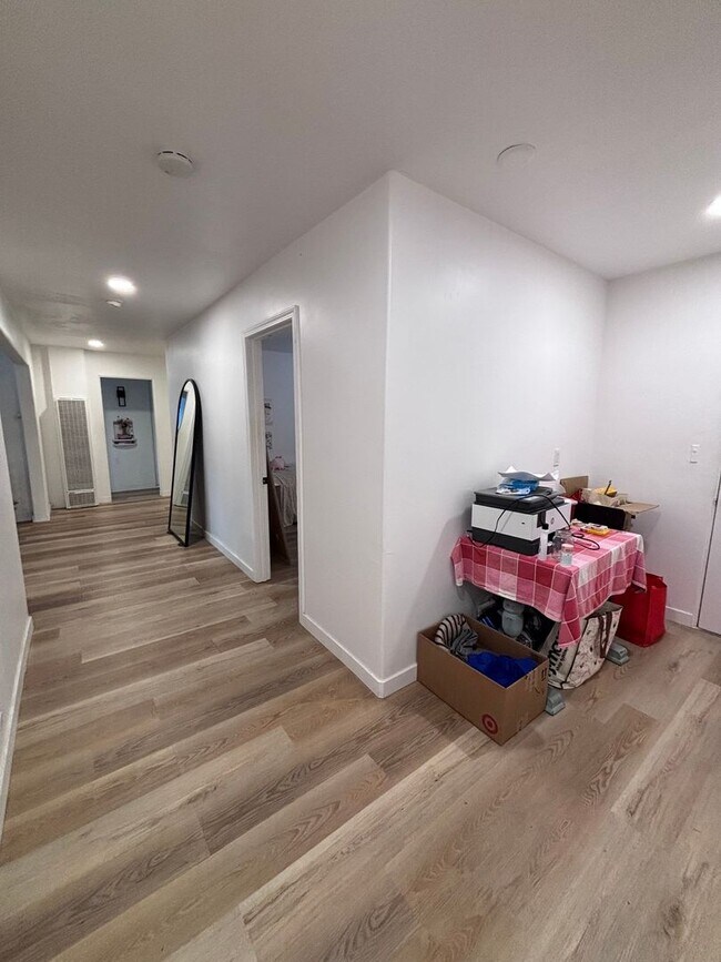 Building Photo - 6249-6253 Mary Lane Drive