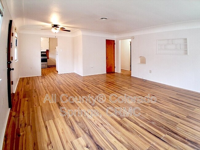 Building Photo - 221 N Foote Ave