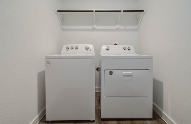 Building Photo - 1011 Perezia Ct