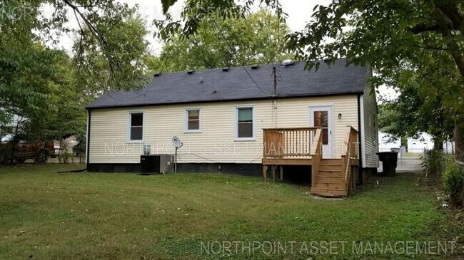 Building Photo - 3BR w/ In-Unit W/D + Assigned Parking in Nashville