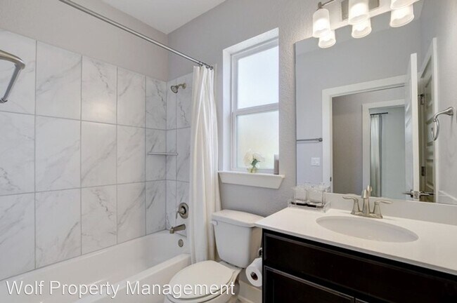 Building Photo - 3 br, 2 bath House - 1925 Sharper Mews  Un...