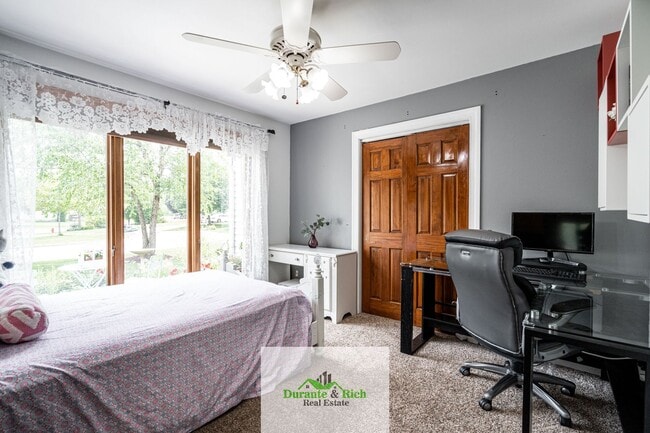 Building Photo - Beautiful 3 bedroom 2 Bath in the Perfect Location!!