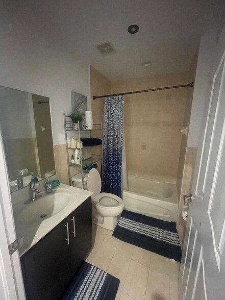 Room 1 - Bathroom - 8851 NW 110th Pl