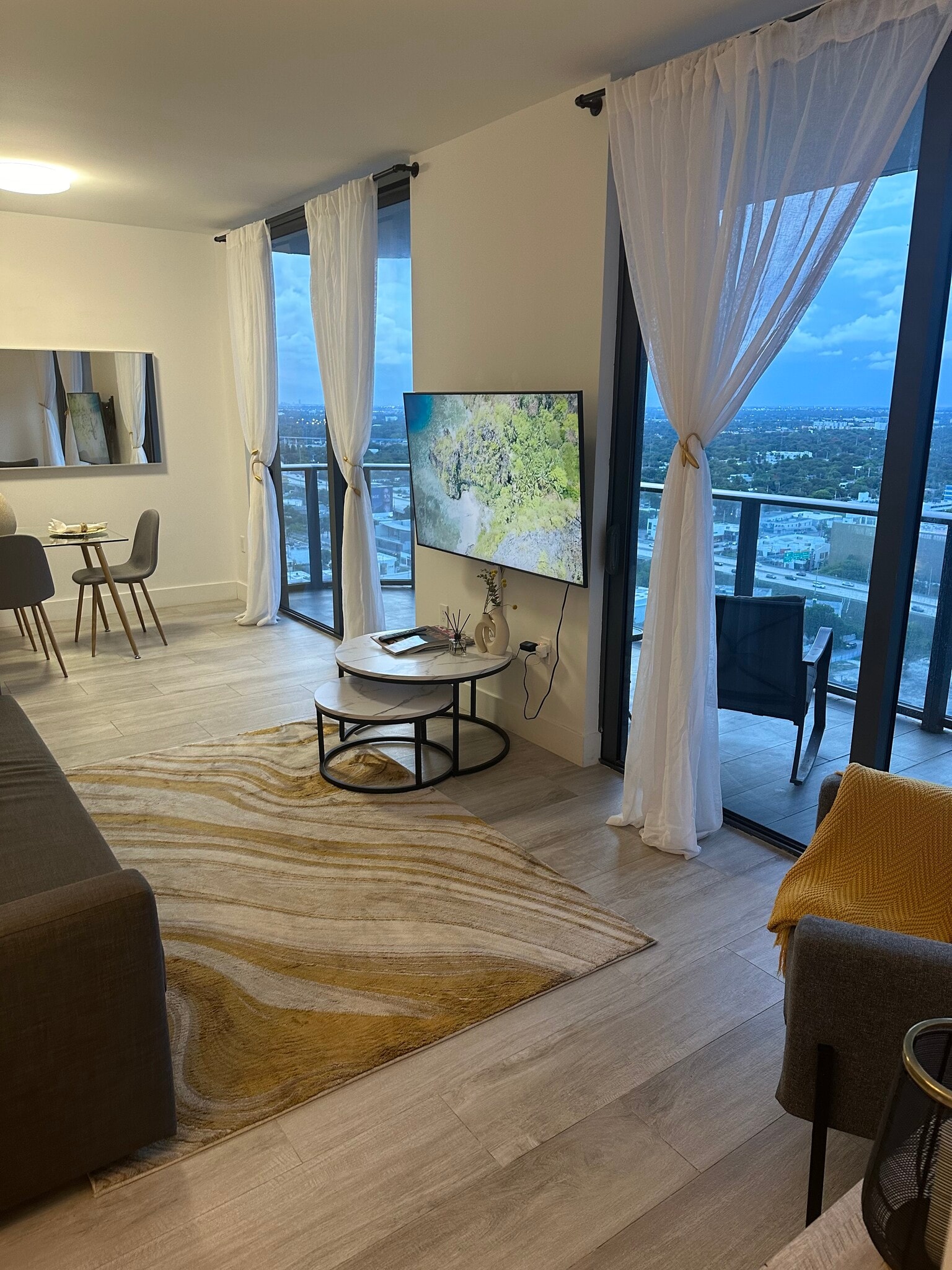 Building Photo - 121 NE 34th St