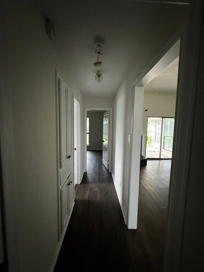 Building Photo - 3 Bdrm 2 Bath in Copperas Cove