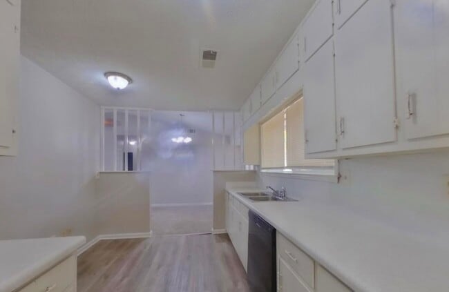 Building Photo - Special Home In Cedar Brook Dr SE!!!