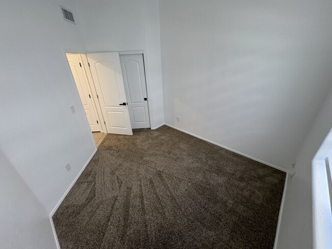 Building Photo - 7370 E Placita Luz de La Luna