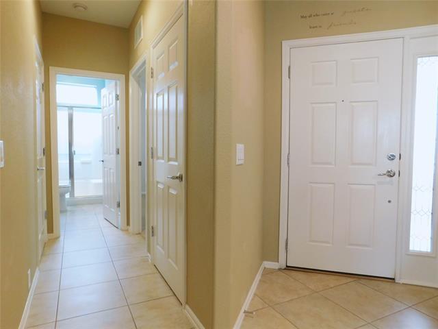 Building Photo - 3904 Stone Oak Blvd