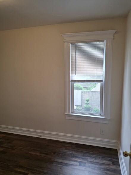 Back Bedroom - 104 N Munn Ave