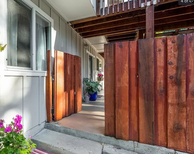 Building Photo - Family Friendly Home with Easy Commute Access in Scotts Valley!