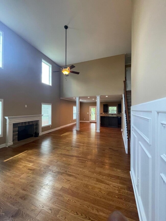 Building Photo - 1568 Sweet Clover Pk