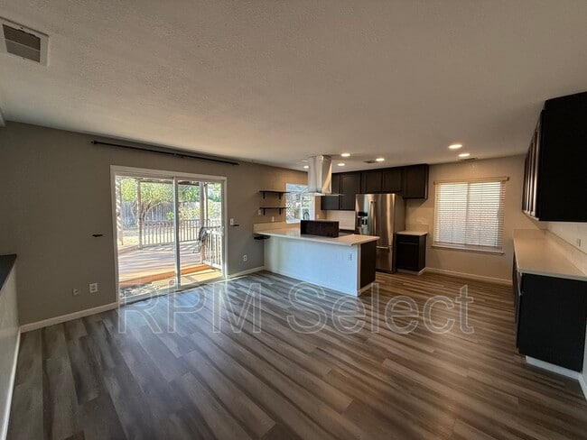 Building Photo - 8670 Sumerlin Ct