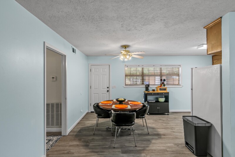 Building Photo - 2003 Roebuck St