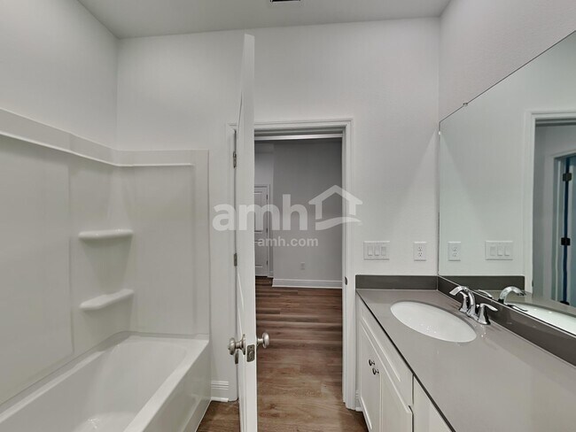 Building Photo - 5451 Boulder Crk Cv