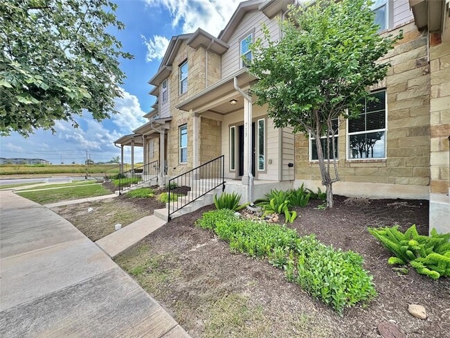 Building Photo - 713 Katmai Cir