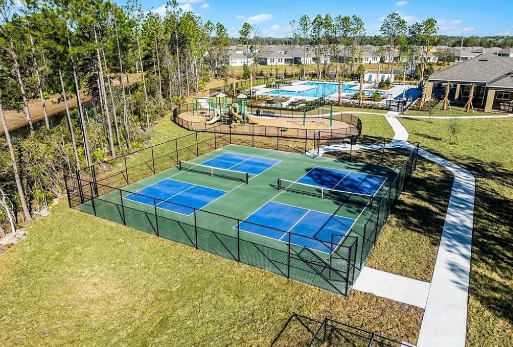 Building Photo - 322 Bracer Way