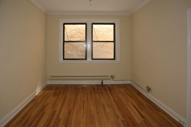 Building Photo - 4349 N Damen