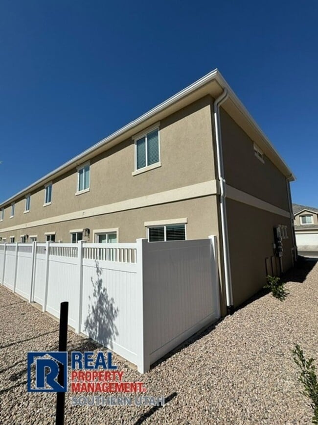 Building Photo - Brand New - River Trail Townhome