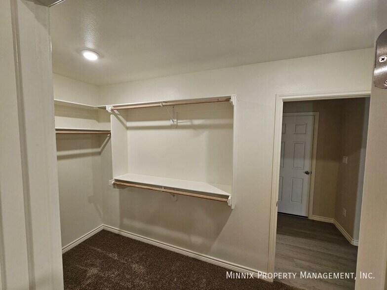 Building Photo - 1309 Bajada St