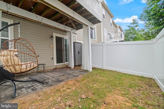 Building Photo - 7469 Tanyard Knoll Ln