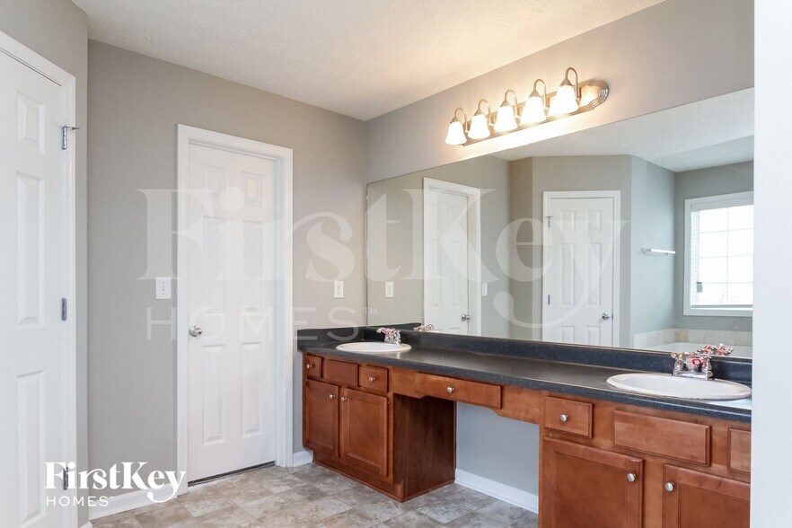 Building Photo - 85 Natalie Ct