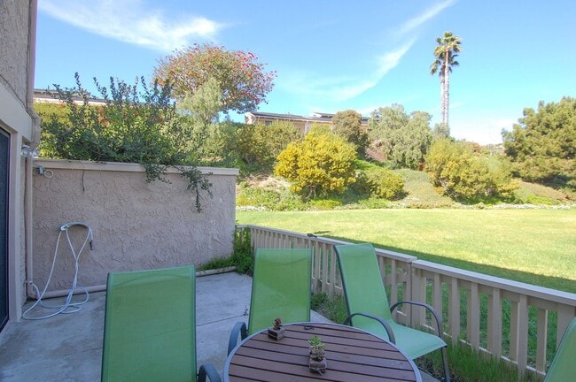 Building Photo - 2 Bedroom Condo in Presidential Heights 1 with Private back patio!!