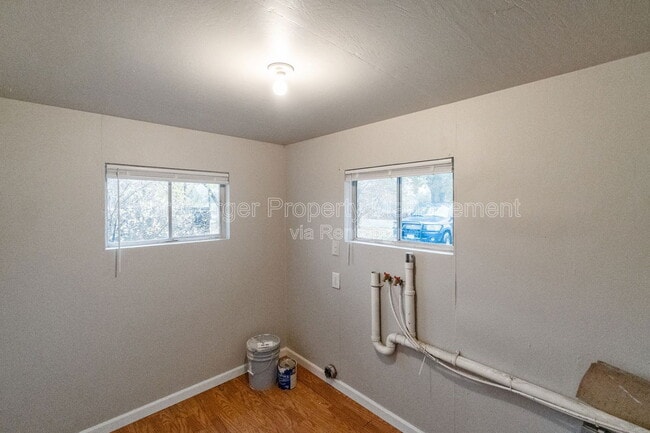 Building Photo - 111 S Barker Rd